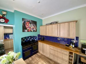 Breakfast Kitchen- click for photo gallery